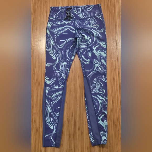 NWOT Nike Dri Fit Swirl Pattern Leggings - Picture 1 of 13